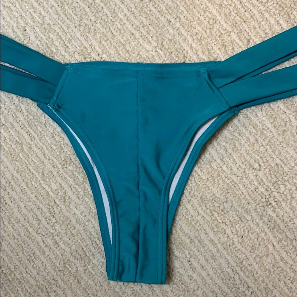 Cheeky Bikini Bottom - Picture 2 of 4